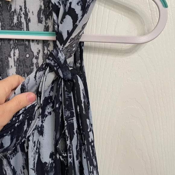 Michael Kors Women's Scoop Cowl Neck Belted Sleeveless Dress Size Medium Blue - Picture 2 of 8